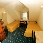 Podzamcze 3*