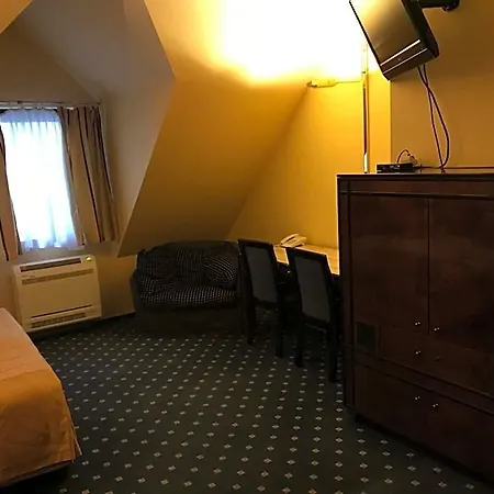 Podzamcze 3* Tarnów