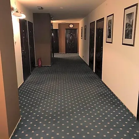 Podzamcze 3*