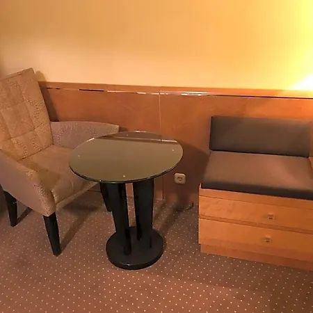 Szálloda Podzamcze 3*