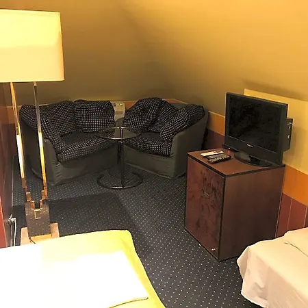 Podzamcze 3* Tarnów