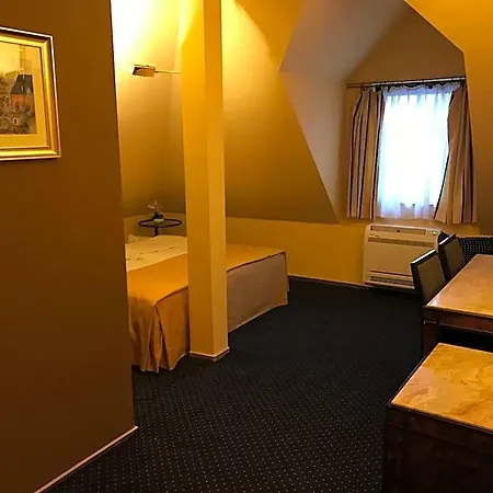 Szálloda Podzamcze 3*