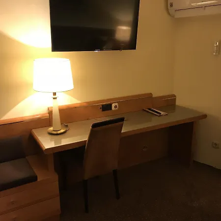 波德扎克酒店 Tarnów