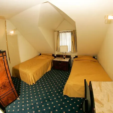 波德扎克酒店 3*