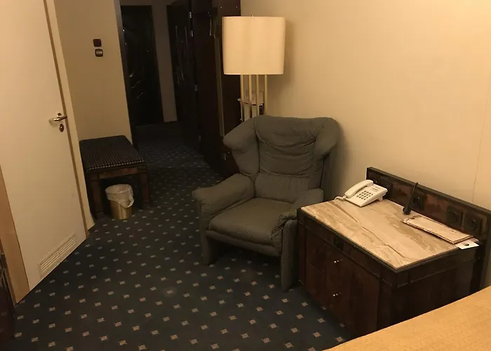 מלון Podzamcze 3*